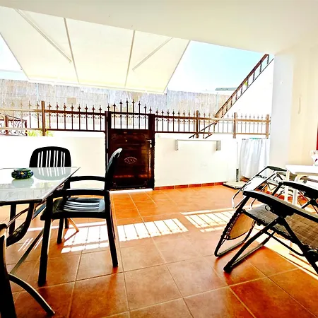 El Pisito La Dolce Holiday home *