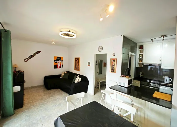 El Pisito La Dolce Holiday home *